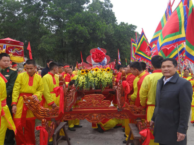 Lễ rước nước năm nay có khoảng hơn 3 nghìn người tham gia.