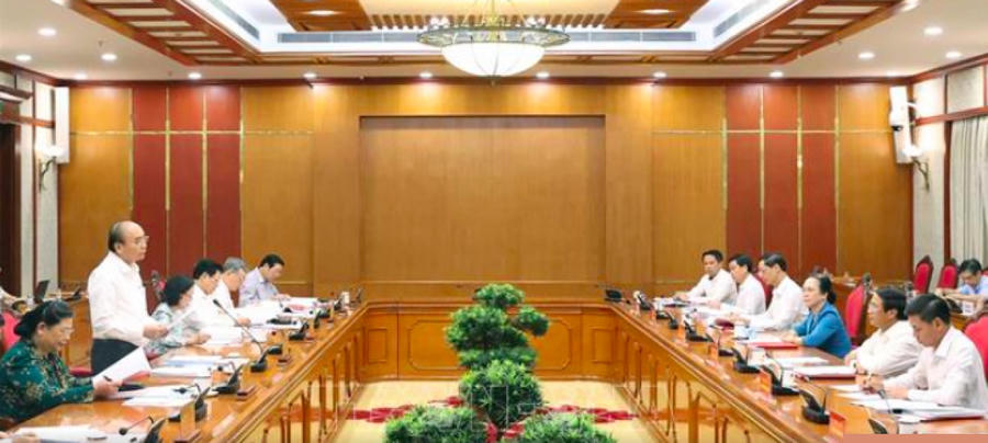 Thủ tướng Nguyễn Xuân Phúc chủ trì buổi làm việc với Ban Thường vụ Thành uỷ Hải Phòng