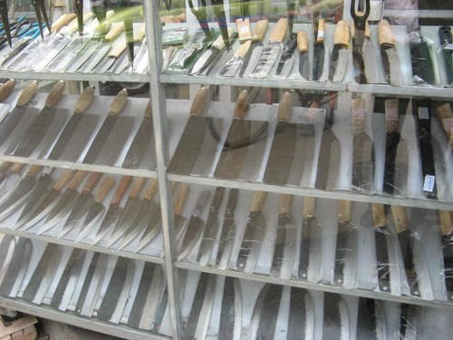 Rất nhiều sản phẩm như thế này của làng nghề Đa Sỹ đã được... xuất ngoại
