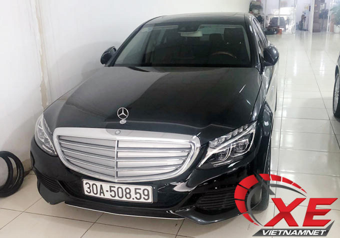 Chiếc xe Mercedes C250 bị tua 4 vạn km của showroom ô tô HD Auto, 99 Phạm Hùng, Hà Nội bán cho anh Ng.N.H.Nam (Hà Nội)