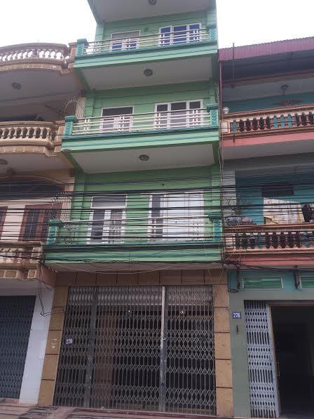 Dù đã tuân thủ mọi quy định pháp luật về mua bán chuyển nhượng, bà Oanh vẫn mất trắng cả căn nhà (căn nhà nằm giữa).
