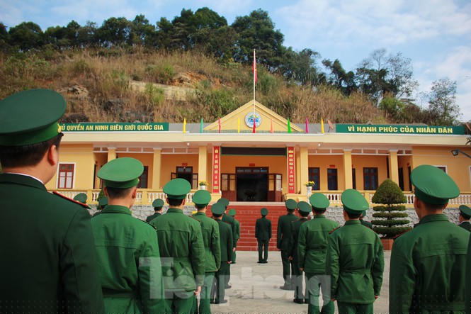 Lễ 'Chào cờ chủ quyền' thiêng liêng ngày đầu năm mới ở nơi biên thùy - ảnh 10