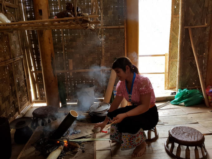 ... ngoài ra, các hoạt động văn hóa chủ yếu nhân dân tự biên, tự diễn.