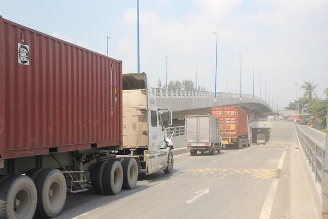 cấm xe vào nội đô, xe tải nhẹ, xe tải nặng, Võ Chí Công, đường Nguyễn Văn Linh, hạn chế lưu thông