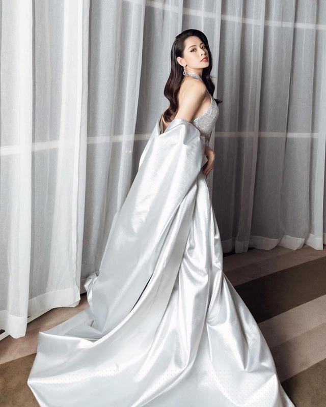 Một số hình ảnh mới của Chi Pu.