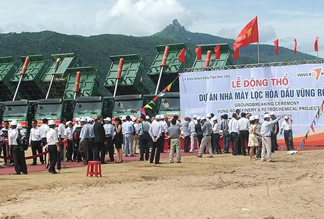 Sau lễ động thổ hoành tráng, Dự án nhà máy lọc hóa dầu Vũng Rô vẫn chỉ nằm trên giấy, và nay bị khai tử. Ảnh: IE.