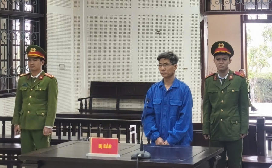 Bị cáo Đinh Quốc Hoàn tại phiên tòa.