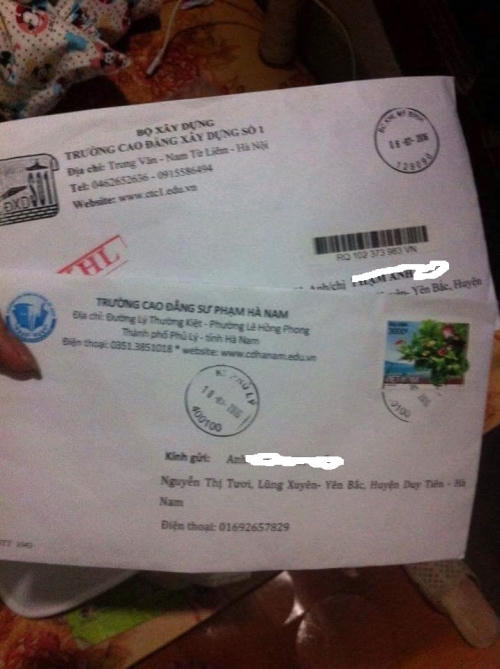 Cứ mỗi mùa thi đến là hàng loạt giấy báo trúng tuyển được gửi tới các em học sinh.