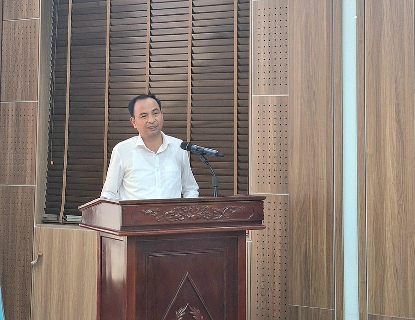 Ông Nguyễn Đình Khuyến - Phó Bí thư Quận ủy, Chủ tịch Ủy ban nhân dân quận Tây Hồ phát biểu tại buổi lễ. (Ảnh: PV)