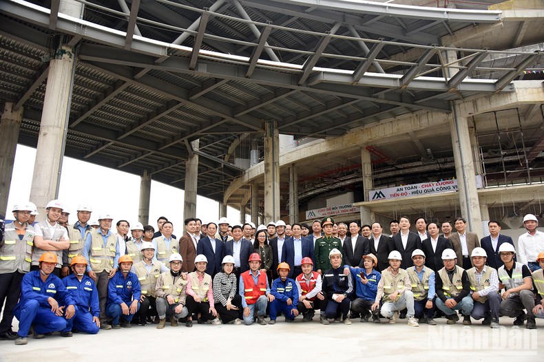 [Ảnh] Thủ tướng Phạm Minh Ch&iacute;nh thăm Trung t&acirc;m Đổi mới s&aacute;ng tạo Quốc gia ảnh 13