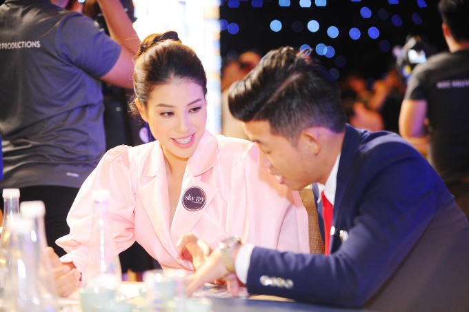 Hoa hậu Diễm Hương tại sự kiện.