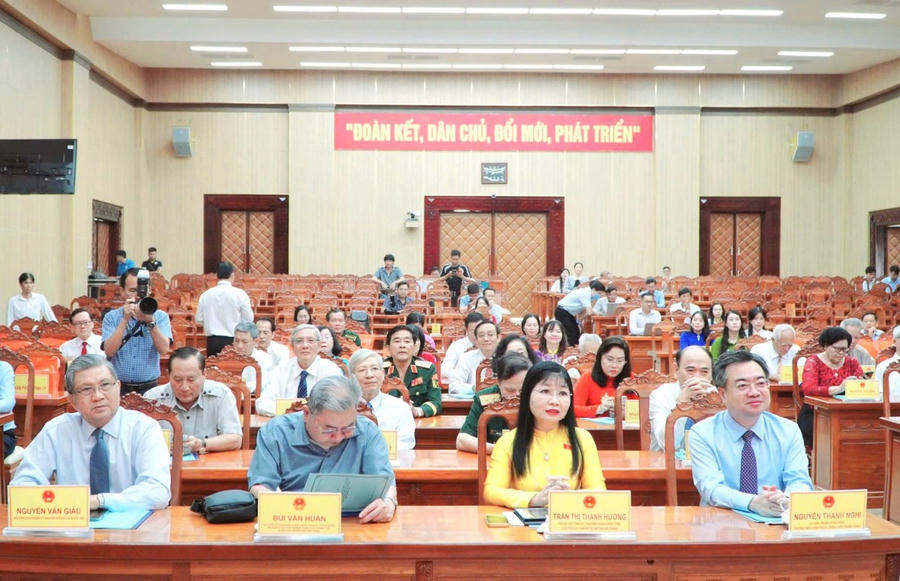 Đại biểu tham dự Hội nghị.