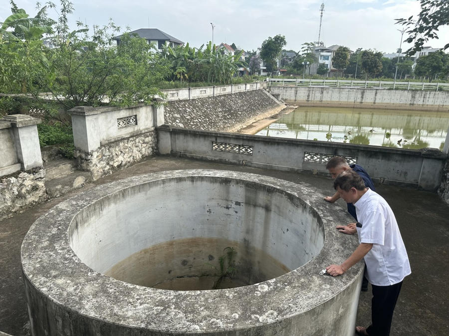 Giếng Cậu dành riêng cho cánh đàn ông, trai tráng.