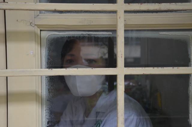 Chị Thuỷ đưa ánh mắt buồn xa xăm. Mong các nhà hảo tâm hay chung tay đừng để chị cô đơn trên hành trình giành giật lại sự sống cho dù rất mong manh.