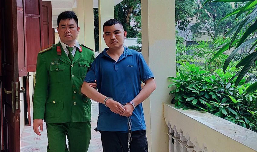Không quản ngày đêm, công an huyện Thường Xuân (Thanh Hoá) xuyên Tết điều tra bắt giữ kẻ đột nhập trộm cắp tài sản tại cửa hàng Điện Máy Xanh.