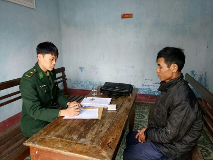 Nghi phạm được xác định là Nguyễn Văn Nghe tại đồn Biên phòng cửa khẩu cảng Thuận An