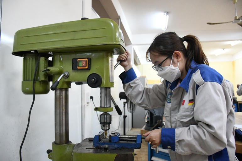 Học sinh, sinh viên các cơ sở giáo dục nghề nghiệp tại Quảng Ngãi dễ dàng tìm được việc làm ngay sau khi tốt nghiệp.