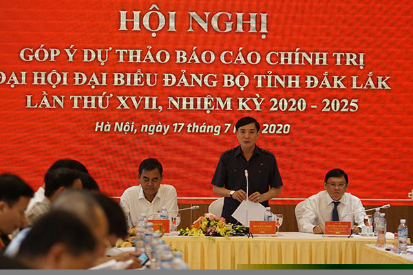 Bí thư Tỉnh ủy Đắk Lắk Bùi Văn Cường chủ trì hội nghị sáng nay