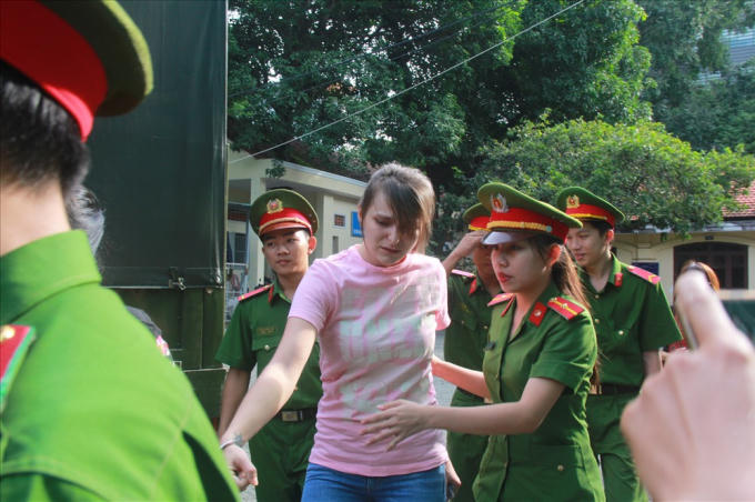 Anh229.