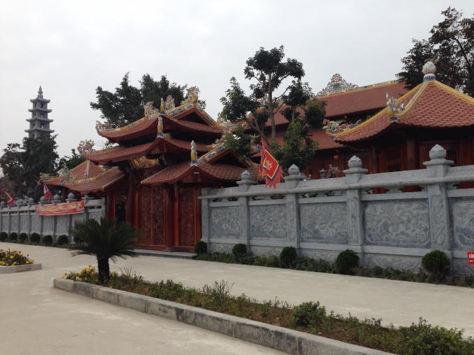 Việt Nam Trần Triều Điện tọa lạc tại xã Xuân Phổ, huyện Nghi Xuân (Hà Tĩnh).