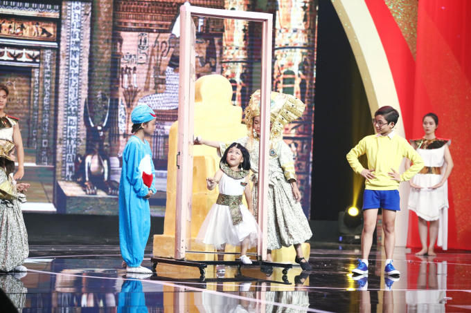 Thí sinh nhí 5 tuổi gây sốt cộng đồng mạng vì những màn hóa vai xuất sắc