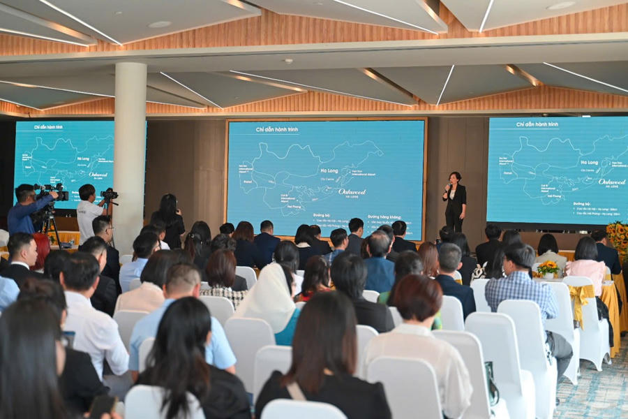 Bà Mai Thị Thu Hiền, đại diện Doanh nghiệp Oakwook Hạ Long chia sẽ tại sự kiện. Ảnh Nguyễn Quang