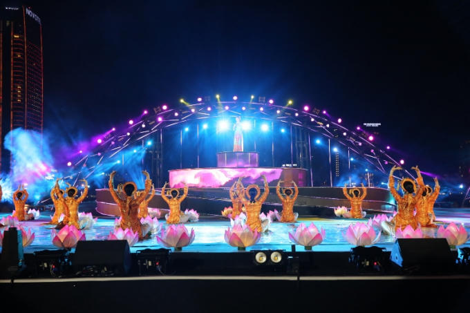 Sân khấu pháo hoa DIFF 2018