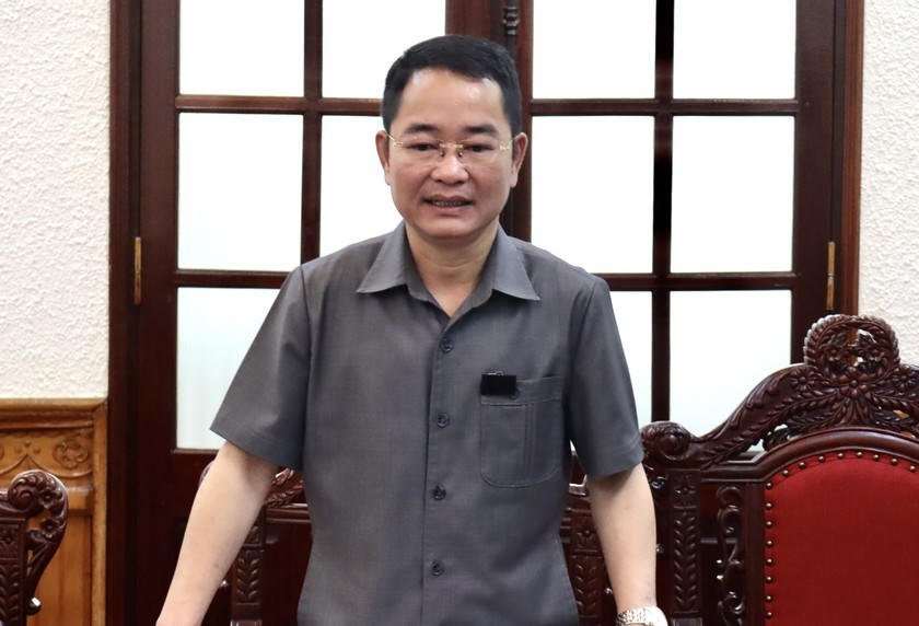 Tổng Biên tập Báo Pháp luật Việt Nam phát biểu tại buổi làm việc.