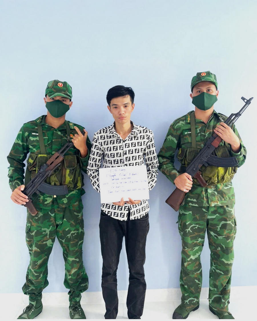 Đối tượng Nguyễn Quốc Khanh khai nhận hành vi tàng trữ trái phép chất ma túy của mình.