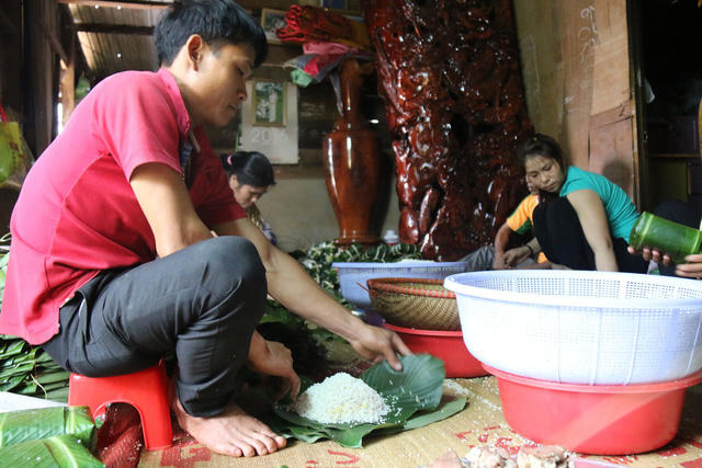 Toàn bộ bánh chưng được gói bộ, nhưng tất cả bánh đều như một.