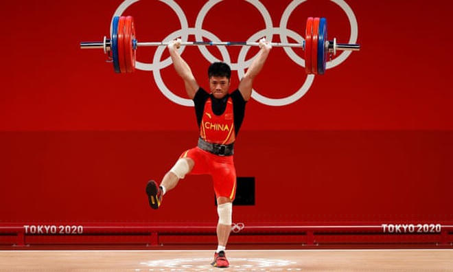 Li Fabin giành huy chương vàng ở nội dung 61 kg cử tạ ở Olympic 2020. Bên cạnh đó, anh cũng xác lập kỷ lục Olympic.