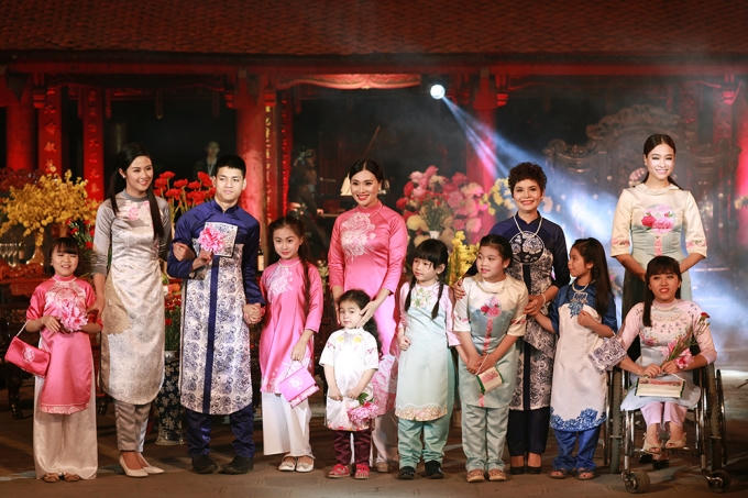 NSND Minh Châu  được Ngọc Hân mời làm "vedette" trong chương trình