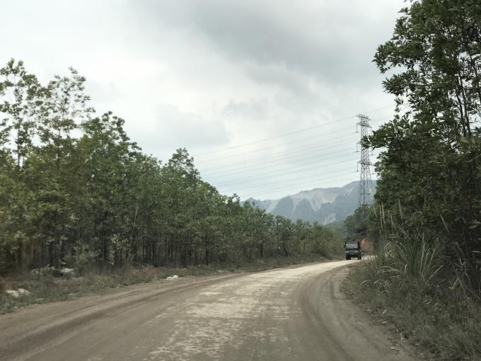 Sau chỉ đạo của UBND Tỉnh Quảng Ninh, các hoạt động khai thác tận thu khoáng sản ở Sơn Dương Hoành Bồ đã dừng lại. Đường vào Sơn Dương giờ đã trở nên thông thoáng hơn.