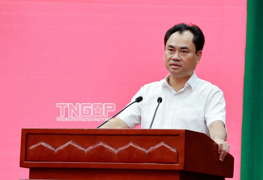 Đồng chí Bí thư Tỉnh ủy, Chủ tịch HĐND tỉnh Lào Cai Trịnh Việt Hùng gửi lời chia sẻ sâu sắc nhất của Đảng bộ, chính quyền và Nhân dân các dân tộc tỉnh Lào Cai đến Nhân dân tỉnh Thái Nguyên chịu thiệt hại nặng nề do bão số 11 và hoàn lưu bão gây ra.