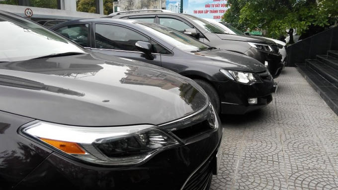 Giá ô tô vẫn còn cao so với khả năng của người dân.