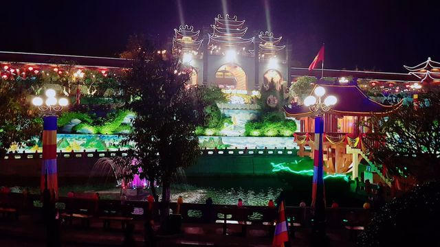 Chùa Ba Vàng đang trở thành tâm điểm khi hoạt động thỉnh vong báo oán được báo chí phản ảnh