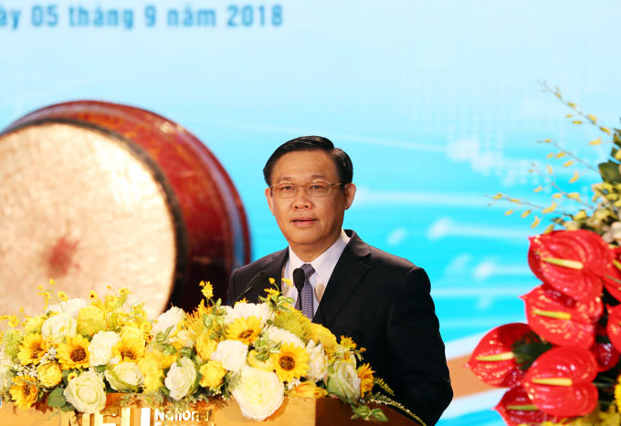 Phó Thủ tướng Vương Đình Huệ phát biểu tại buổi lễ.