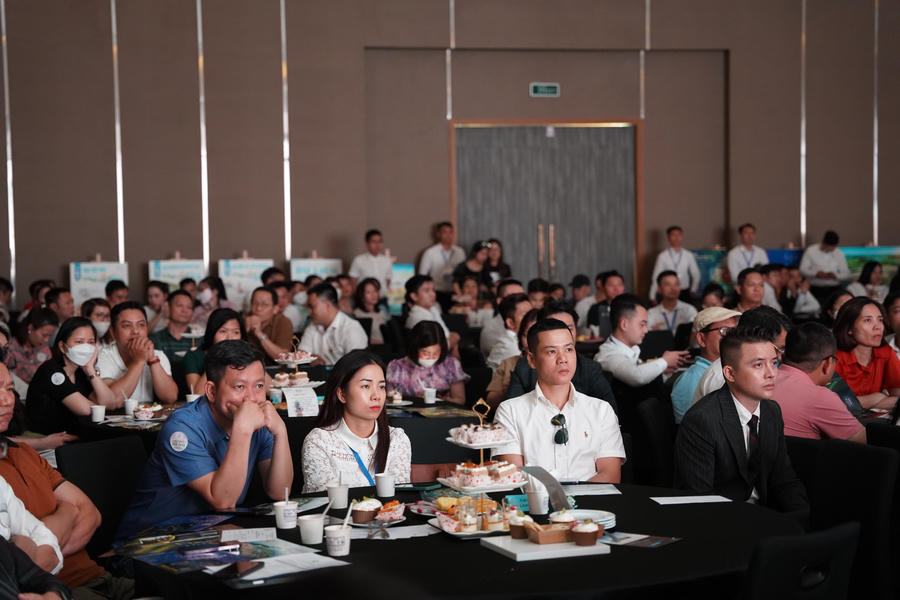 Gần 300 nhà đầu tư và khách hàng tham gia Ngày hội kết nối mô hình kinh doanh.