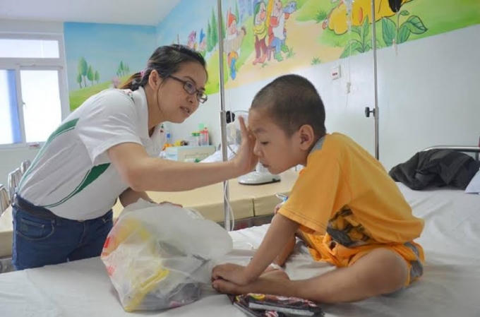 Đ&agrave; Nẵng: Gi&aacute;ng sinh ấm &aacute;p của những bệnh nh&acirc;n ung thư