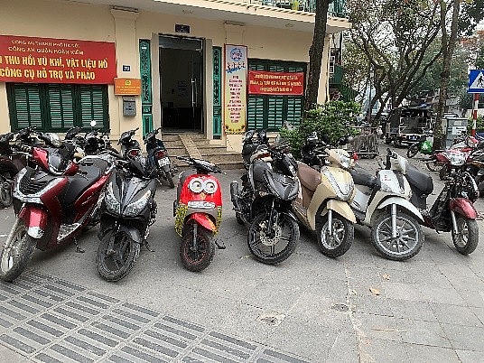 Lực lượng chức năng phát hiện và triệt phá ổ nhóm đối tượng nghi vấn hoạt động trộm cắp xe máy trên địa bàn quận Hoàn Kiếm (Hà Nội).