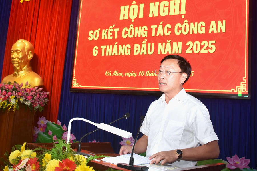 Ông Huỳnh Hữu Trí - Ủy viên BTV Tỉnh ủy, Phó Chủ tịch UBND tỉnh Cà Mau phát biểu chỉ đạo tại Hội nghị.