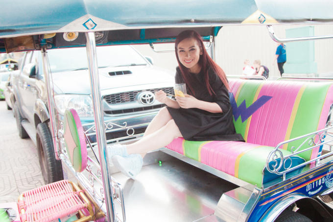 Là một cái tên khá hot nhưng đời tư của Phi Nhung lại phủ một tấm rèm ít ai biết được hết. Chỉ đến tháng 4/2017, người hâm mộ mới bất ngờ khi nữ ca sĩ công khai có một cô con gái ruột tên Wendy hiện đang sinh sống tại Mỹ.