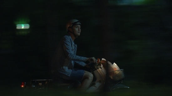 Nh&atilde; Phương sốc v&agrave; tuyệt vọng v&igrave; kh&ocirc;ng thể đ&agrave;n h&aacute;t được