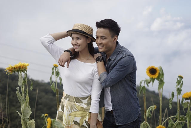 Một cảnh trong phim trên cánh đồng hoa hướng dương