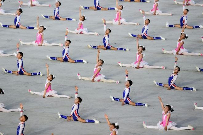 Thiếu nhi Triều Tiên tham gia biểu diễn.