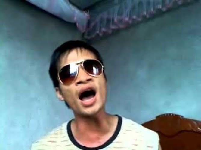 Lệ Rơi, đại diện tiêu biểu cho sự lố bịch của những người kém tài năng nhưng muốn