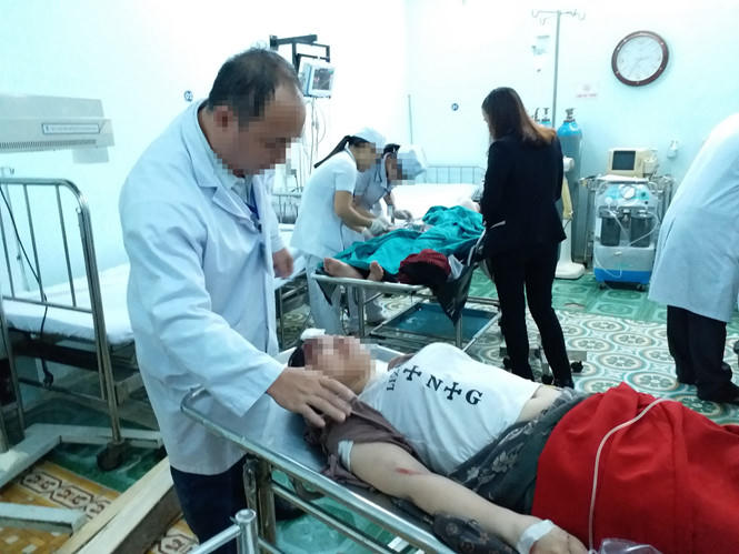 Chăm sóc bệnh nhân sau khi tai nạn thảm khốc trên QL14ẢNH: P.A.
