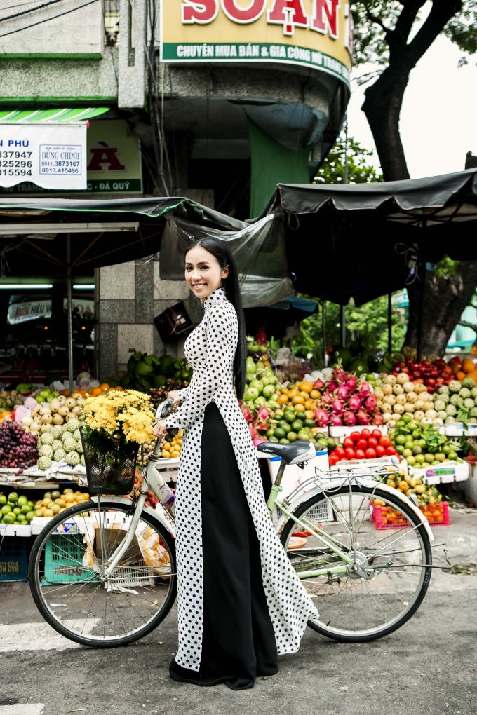 Đạp xe đạp đi chợ Hàn, chợ Cồn.