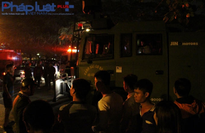 Xe đặc chủng của Bộ công an cũng được điều động. (Ảnh: Đức Biên)