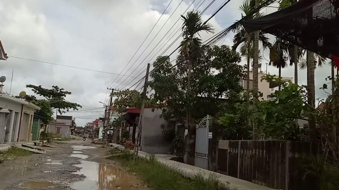 Nhiều ngôi nhà thấp hơn mặt rãnh thoát nước tới gần 1 mét